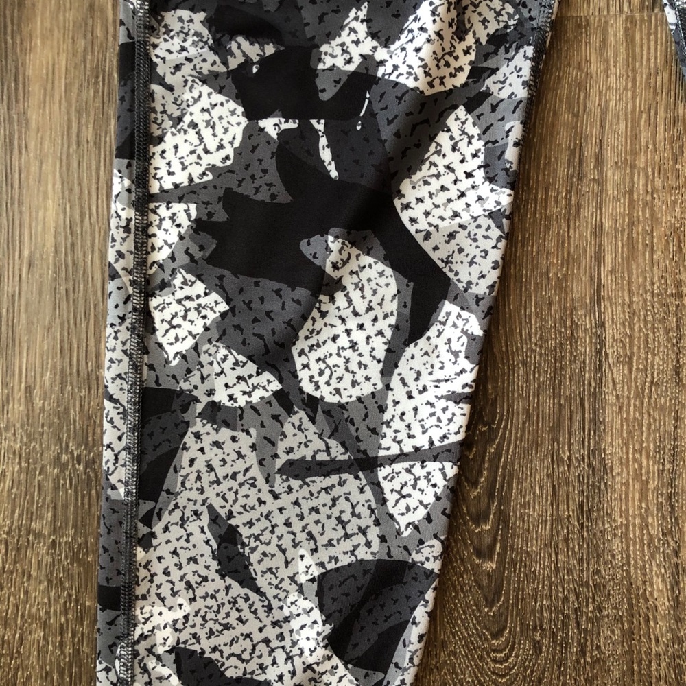 NWT Mono B Workout Leggings - Picture 4 of 12